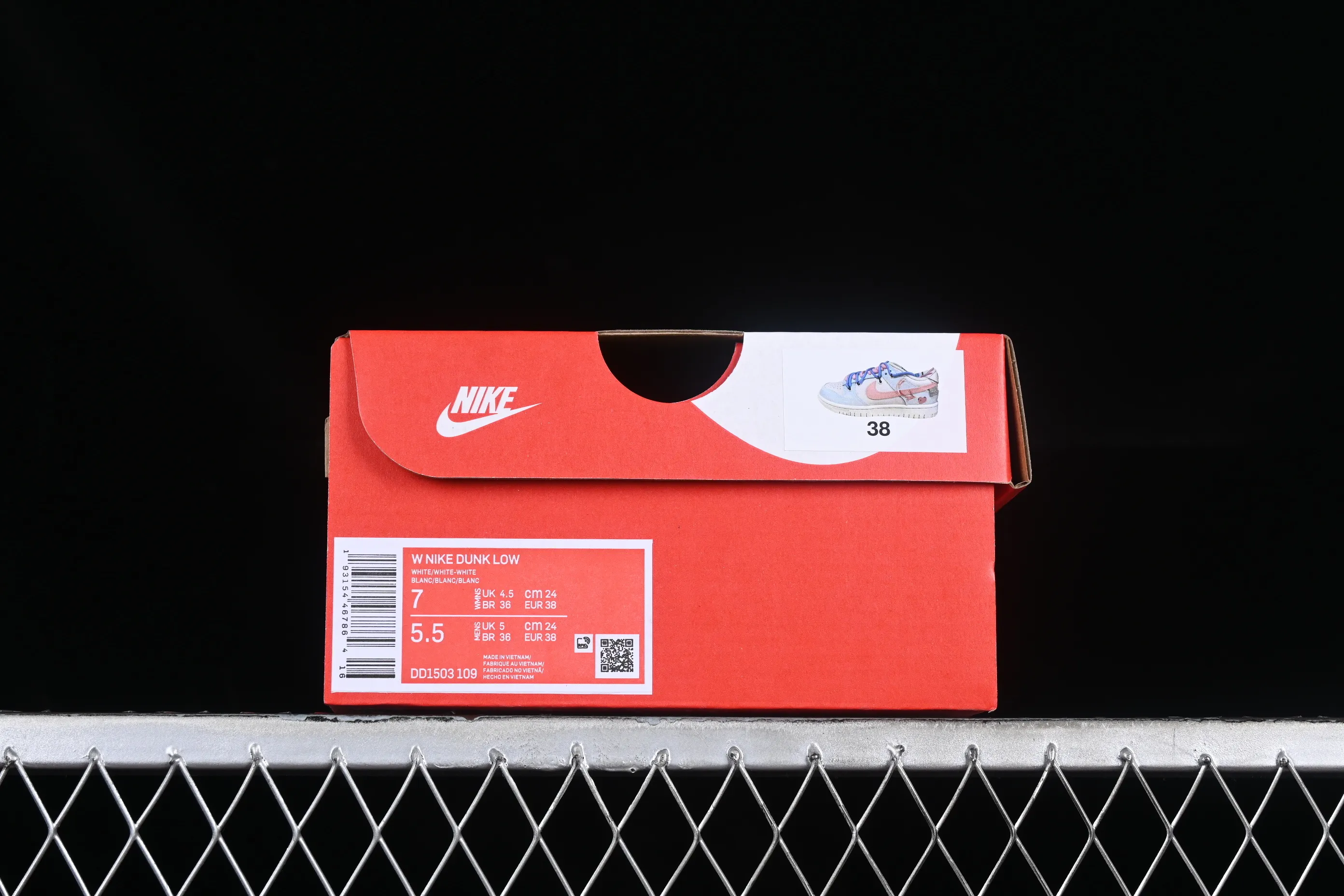 All categories Nk SB Dunk series Nk SB Dunk Low low-top sneakers Nk Dunk Low Cupid Macaron white and blue pink love vibe distressed SB strap low-top casual sneakers DD1503-109